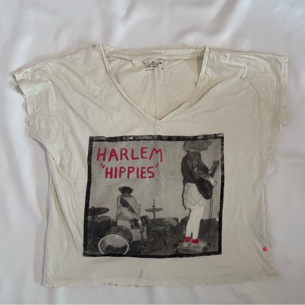 Leon and Harper Harlem Hippies Graphic Women's Top